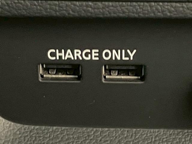 Ａ４アバント ３５ＴＦＳＩ　Ｓライン　ＳラインプラスＰＫＧ／マトリクスＬＥＤヘッドライト／アシスタンスＰＫＧ／ワイヤレス充電／シートヒーター／シートメモリ／ＡｐｐｌｅＣａｒＰｌａｙ／ＥＴＣ／電動リアゲート／パドルシフト／レーダークルーズ（75枚目）