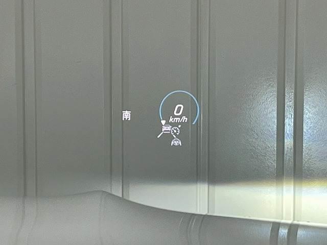 �y�w�b�h�A�b�v�f�B�X�v���C�z�𑕔����Ă���܂��B�X�s�[�h���[�^�[��N���[�Y�R���g���[���̍쓮�󋵂��ڐ��𗎂Ƃ����Ɋm�F�ł��܂��B