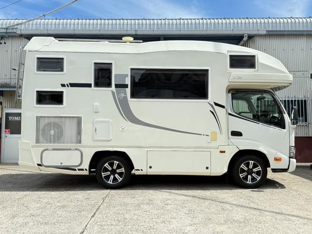 カムロード 　バンテック　ジル５２０　４ＷＤ　家庭用エアコン　ソーラーパネル　ＦＦヒーター　温水機能　シャワー　トイレ　８５Ｌ冷蔵庫　電子レンジ　２口コンロ　マックスファン　１５００Ｗインバーター　サイドオーニング（40枚目）