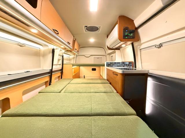 ハイエースバン  トイファクトリー バーデン グランデ ディーゼル 4WD カーサホームスタイルエディション 家庭用エアコン レカロシート FFヒーター 冷蔵庫 1500Wインバーター アルパインビッグX MAXファン(4枚目)
