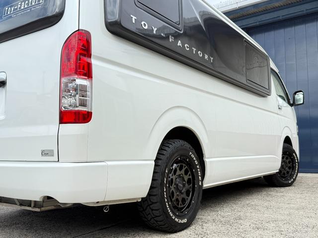 ハイエースバン  トイファクトリー バーデン グランデ ディーゼル 4WD カーサホームスタイルエディション 家庭用エアコン レカロシート FFヒーター 冷蔵庫 1500Wインバーター アルパインビッグX MAXファン(40枚目)