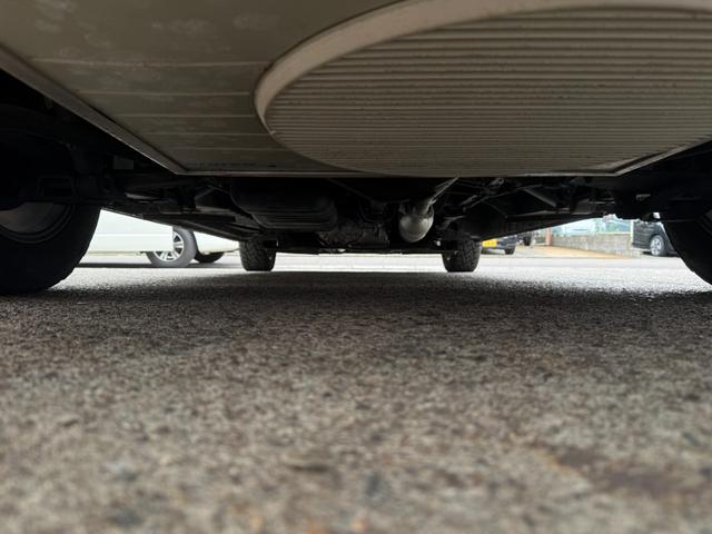 ハイエースバン  トイファクトリー バーデン グランデ ディーゼル 4WD カーサホームスタイルエディション 家庭用エアコン レカロシート FFヒーター 冷蔵庫 1500Wインバーター アルパインビッグX MAXファン(62枚目)