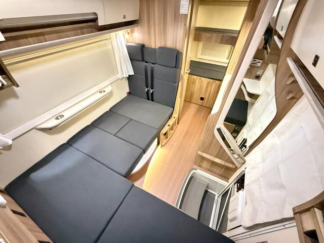 カムロード 　バンテック　ジル５２０　４ＷＤ　ダブルタイヤ　ディーゼル　家庭用エアコン　ＦＦヒーター　ソーラーパネル　温水　シャワー　ソーラーパネル　冷蔵庫　電子レンジ　ＭＡＸファン　２口コンロ　トイレ　安全機能（4枚目）