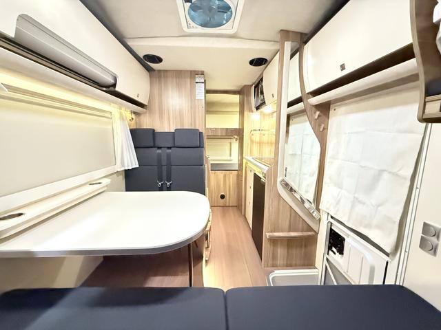 カムロード 　バンテック　ジル５２０　４ＷＤ　ダブルタイヤ　ディーゼル　家庭用エアコン　ＦＦヒーター　ソーラーパネル　温水　シャワー　ソーラーパネル　冷蔵庫　電子レンジ　ＭＡＸファン　２口コンロ　トイレ　安全機能（6枚目）