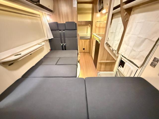 カムロード 　バンテック　ジル５２０　４ＷＤ　ダブルタイヤ　ディーゼル　家庭用エアコン　ＦＦヒーター　ソーラーパネル　温水　シャワー　ソーラーパネル　冷蔵庫　電子レンジ　ＭＡＸファン　２口コンロ　トイレ　安全機能（7枚目）