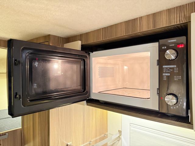 カムロード 　バンテック　ジル５２０　４ＷＤ　ダブルタイヤ　ディーゼル　家庭用エアコン　ＦＦヒーター　ソーラーパネル　温水　シャワー　ソーラーパネル　冷蔵庫　電子レンジ　ＭＡＸファン　２口コンロ　トイレ　安全機能（25枚目）