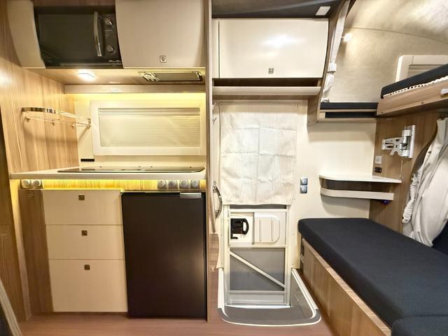 カムロード 　バンテック　ジル５２０　４ＷＤ　ダブルタイヤ　ディーゼル　家庭用エアコン　ＦＦヒーター　ソーラーパネル　温水　シャワー　ソーラーパネル　冷蔵庫　電子レンジ　ＭＡＸファン　２口コンロ　トイレ　安全機能（27枚目）