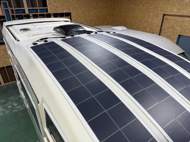 カムロード 　バンテック　ジル５２０　４ＷＤ　ダブルタイヤ　ディーゼル　家庭用エアコン　ＦＦヒーター　ソーラーパネル　温水　シャワー　ソーラーパネル　冷蔵庫　電子レンジ　ＭＡＸファン　２口コンロ　トイレ　安全機能（55枚目）