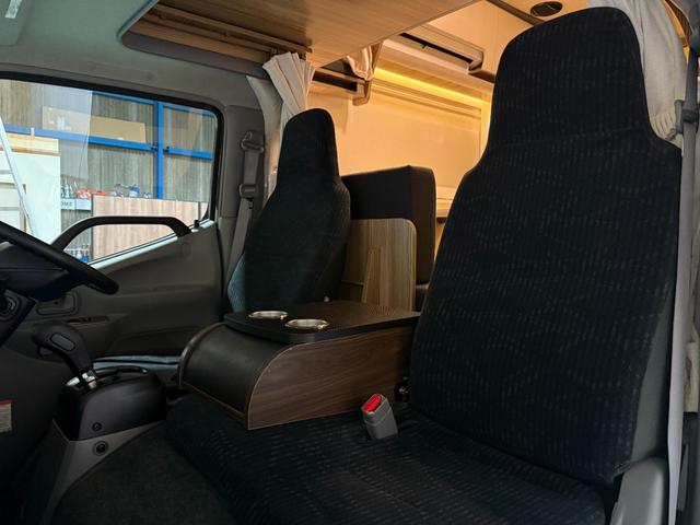 カムロード 　バンテック　ジル５２０　４ＷＤ　ダブルタイヤ　ディーゼル　家庭用エアコン　ＦＦヒーター　ソーラーパネル　温水　シャワー　ソーラーパネル　冷蔵庫　電子レンジ　ＭＡＸファン　２口コンロ　トイレ　安全機能（63枚目）