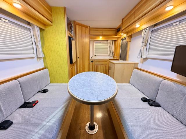 ＮＶ２００バネットバン 　ＡｔｏＺ　アルファ　ＦＦヒーター　テレビ　冷蔵庫　シンク　電子レンジ　マルチルーム　サイドオーニング　サブバッテリー走行充電　外部充電　給排水ポリタンク　ナビ　ＥＴＣ　ドラレコ　バックカメラ（6枚目）