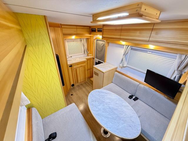 ＮＶ２００バネットバン 　ＡｔｏＺ　アルファ　ＦＦヒーター　テレビ　冷蔵庫　シンク　電子レンジ　マルチルーム　サイドオーニング　サブバッテリー走行充電　外部充電　給排水ポリタンク　ナビ　ＥＴＣ　ドラレコ　バックカメラ（8枚目）