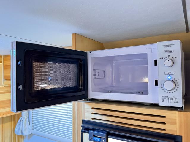 ＮＶ２００バネットバン 　ＡｔｏＺ　アルファ　ＦＦヒーター　テレビ　冷蔵庫　シンク　電子レンジ　マルチルーム　サイドオーニング　サブバッテリー走行充電　外部充電　給排水ポリタンク　ナビ　ＥＴＣ　ドラレコ　バックカメラ（22枚目）