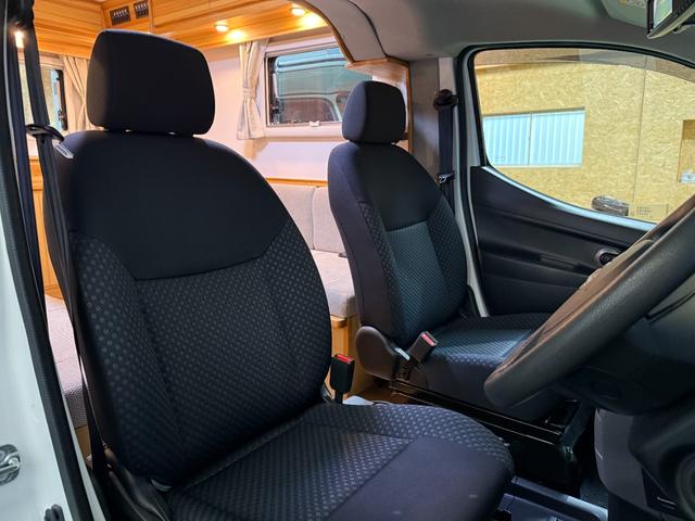 ＮＶ２００バネットバン 　ＡｔｏＺ　アルファ　ＦＦヒーター　テレビ　冷蔵庫　シンク　電子レンジ　マルチルーム　サイドオーニング　サブバッテリー走行充電　外部充電　給排水ポリタンク　ナビ　ＥＴＣ　ドラレコ　バックカメラ（45枚目）