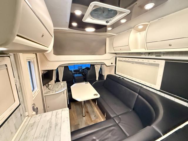 ハイエースバン セキソーボディ トム200L 家庭用エアコン ソーラーパネル FFヒーター 冷蔵庫 インバーター MAXファン シャワー 後席テレビ ツインサブバッテリー 外部電源 サイドオーニング TOM200L(8枚目)