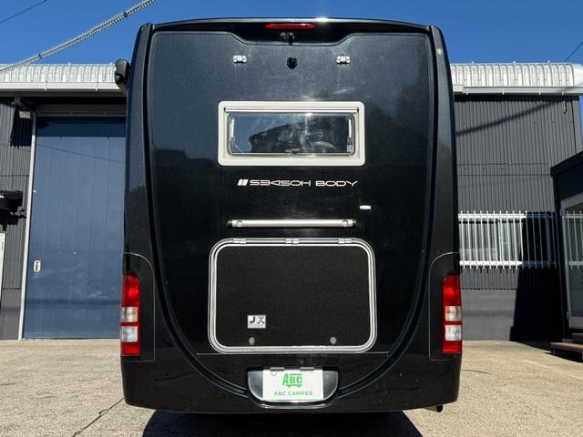 ハイエースバン セキソーボディ トム200L 家庭用エアコン ソーラーパネル FFヒーター 冷蔵庫 インバーター MAXファン シャワー 後席テレビ ツインサブバッテリー 外部電源 サイドオーニング TOM200L(30枚目)