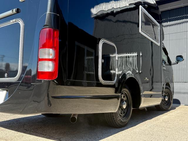 ハイエースバン セキソーボディ トム200L 家庭用エアコン ソーラーパネル FFヒーター 冷蔵庫 インバーター MAXファン シャワー 後席テレビ ツインサブバッテリー 外部電源 サイドオーニング TOM200L(36枚目)