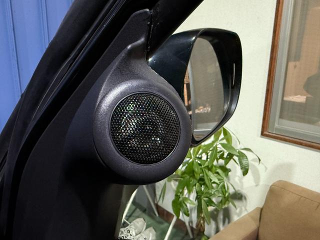 ハイエースバン セキソーボディ トム200L 家庭用エアコン ソーラーパネル FFヒーター 冷蔵庫 インバーター MAXファン シャワー 後席テレビ ツインサブバッテリー 外部電源 サイドオーニング TOM200L(55枚目)