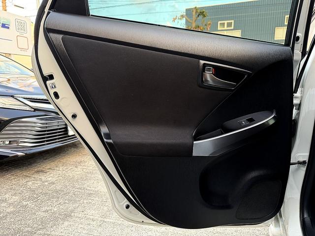 プリウス Ｓツーリングセレクション・Ｇ’ｓ　ＡＬＰＩＮＥナビ　バックカメラ　ＨＩＤヘッドライト　ビルトインＥＴＣ　Ｂｌｕｅｔｏｏｔｈ　純正１８インチアルミ　オートクルーズ（33枚目）