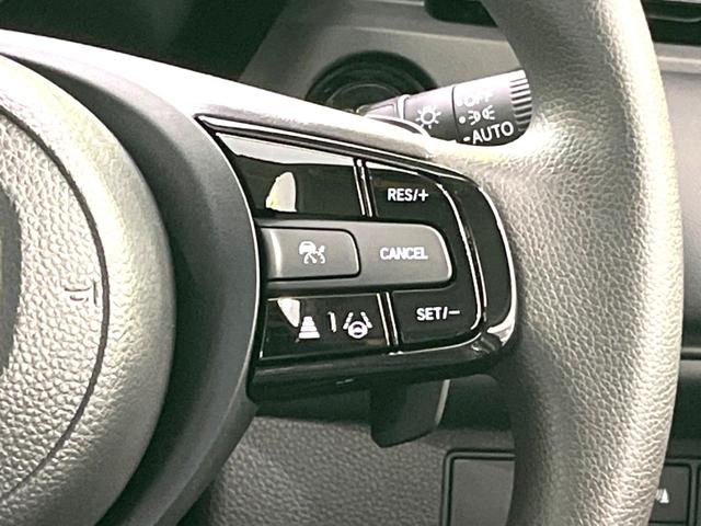 e:HEV X 登録済未使用車 ホンダセンシング アダプティブクルーズ LEDヘッド オートライト スマートキー バックカメラ 電動リアゲート オートエアコン プライバシーガラス(4枚目)