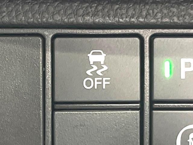 e:HEV X 登録済未使用車 ホンダセンシング アダプティブクルーズ LEDヘッド オートライト スマートキー バックカメラ 電動リアゲート オートエアコン プライバシーガラス(31枚目)