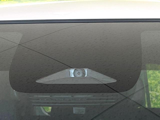 シエンタ ハイブリッドＸ　登録済未使用車　セーフティセンス　レーダークルーズ　ＬＥＤヘッド　電動スライドドア　クリアランスソナー　スマートキー　オートハイビーム　オートライト　オートエアコン　７人乗（3枚目）