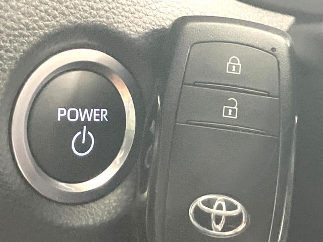 カローラツーリング ハイブリッド　ダブルバイビー　純正１０．５インチナビ　禁煙車　ブラックレザーシート　衝突被害軽減システム　１００Ｖ電源　バックカメラ　レーダークルーズ　コーナーセンサー　スマートキー　ＬＥＤヘッド　ＥＴＣ２．０　オートハイビーム（6枚目）
