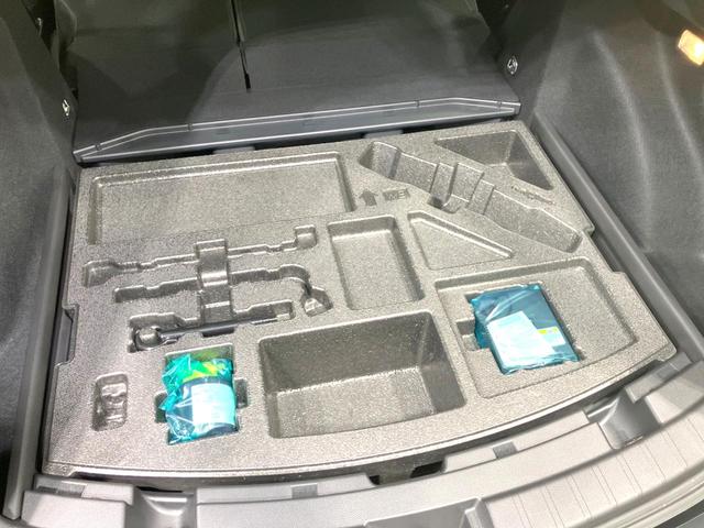カローラツーリング ハイブリッド　ダブルバイビー　純正１０．５インチナビ　禁煙車　ブラックレザーシート　衝突被害軽減システム　１００Ｖ電源　バックカメラ　レーダークルーズ　コーナーセンサー　スマートキー　ＬＥＤヘッド　ＥＴＣ２．０　オートハイビーム（47枚目）