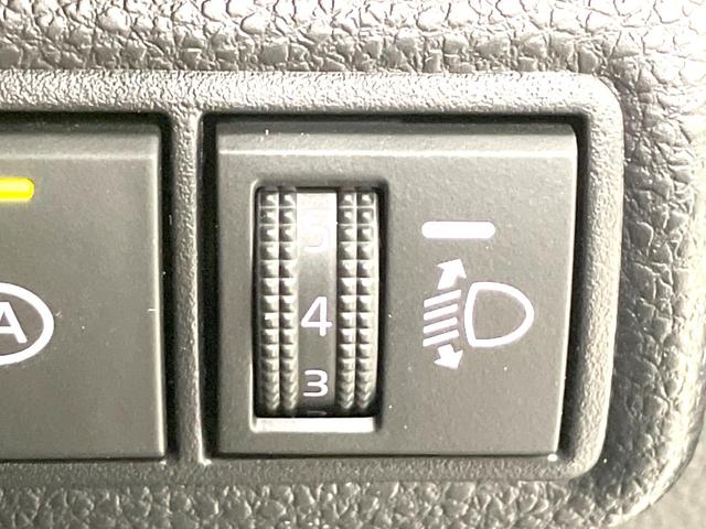 カローラツーリング ハイブリッド　ダブルバイビー　純正１０．５インチナビ　禁煙車　ブラックレザーシート　衝突被害軽減システム　１００Ｖ電源　バックカメラ　レーダークルーズ　コーナーセンサー　スマートキー　ＬＥＤヘッド　ＥＴＣ２．０　オートハイビーム（57枚目）