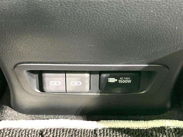 カローラツーリング ハイブリッド　ダブルバイビー　純正１０．５インチナビ　禁煙車　ブラックレザーシート　衝突被害軽減システム　１００Ｖ電源　バックカメラ　レーダークルーズ　コーナーセンサー　スマートキー　ＬＥＤヘッド　ＥＴＣ２．０　オートハイビーム（70枚目）