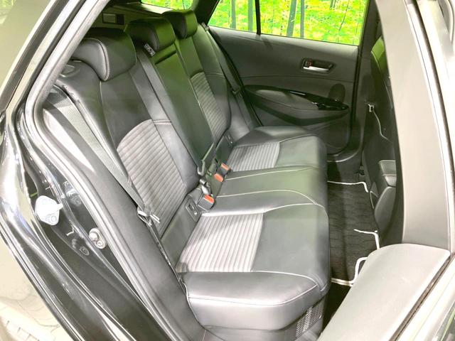 カローラツーリング ハイブリッド　ダブルバイビー　禁煙車　純正ディスプレイオーディオ　バックカメラ　衝突被害軽減システム　レーダークルーズ　前席シートヒーター　コーナーセンサー　ＬＥＤヘッドライト　ＥＴＣ２．０　オートライト　オートエアコン（11枚目）