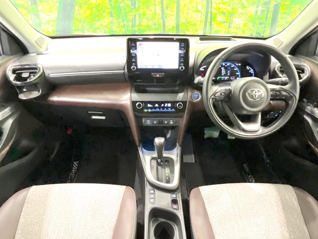 ヤリスクロス ハイブリッドＺ　禁煙車　モデリスタエアロ　全周囲カメラ　ＢＳＭ　ハンズフリーパワーバックドア　純正８型ＤＡ　１００Ｖ電源　レーダークルーズ　ハーフレザーシート　シートヒーター　パワーシート　ドラレコ　ＬＥＤヘッド（2枚目）