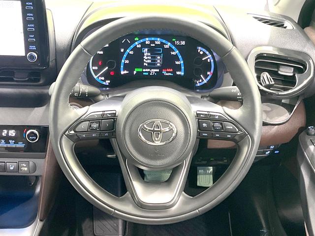 ヤリスクロス ハイブリッドＺ　禁煙車　モデリスタエアロ　全周囲カメラ　ＢＳＭ　ハンズフリーパワーバックドア　純正８型ＤＡ　１００Ｖ電源　レーダークルーズ　ハーフレザーシート　シートヒーター　パワーシート　ドラレコ　ＬＥＤヘッド（11枚目）