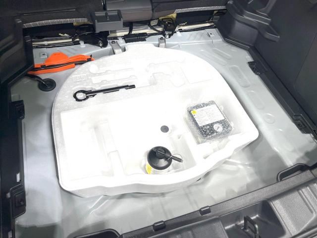 ヤリスクロス ハイブリッドＺ　禁煙車　モデリスタエアロ　全周囲カメラ　ＢＳＭ　ハンズフリーパワーバックドア　純正８型ＤＡ　１００Ｖ電源　レーダークルーズ　ハーフレザーシート　シートヒーター　パワーシート　ドラレコ　ＬＥＤヘッド（53枚目）
