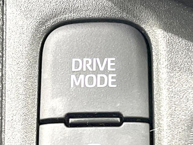 ヤリスクロス ハイブリッドＺ　禁煙車　モデリスタエアロ　全周囲カメラ　ＢＳＭ　ハンズフリーパワーバックドア　純正８型ＤＡ　１００Ｖ電源　レーダークルーズ　ハーフレザーシート　シートヒーター　パワーシート　ドラレコ　ＬＥＤヘッド（65枚目）