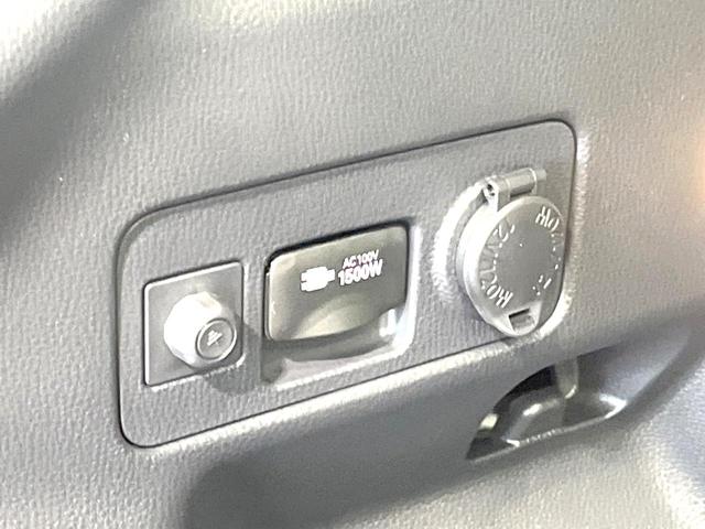 ヤリスクロス ハイブリッドＺ　純正８型ディスプレイオーディオ　ナビキット　全周囲カメラ　セーフティセンス　レーダークルーズ　禁煙車　２トーンカラー　ハーフレザーシート　パワーシート　ドラレコ　コーナーセンサー　ＬＥＤヘッド　ＥＴＣ（29枚目）