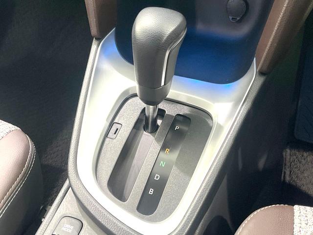 ヤリスクロス ハイブリッドＺ　純正８型ディスプレイオーディオ　ナビキット　全周囲カメラ　セーフティセンス　レーダークルーズ　禁煙車　２トーンカラー　ハーフレザーシート　パワーシート　ドラレコ　コーナーセンサー　ＬＥＤヘッド　ＥＴＣ（45枚目）