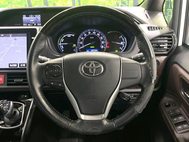 エスクァイア ハイブリッドＧｉ　禁煙車　純正１０インチナビ　両側電動ドア　ブラックレザーシート　衝突被害軽減システム　ドラレコ　スマートキー　バックカメラ　ＬＥＤヘッド　ビルトインＥＴＣ　クルコン　オートライト　デュアルエアコン（12枚目）