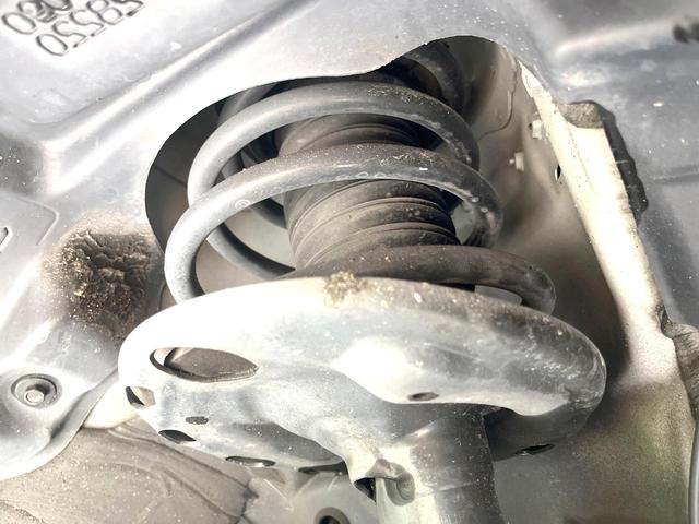 エスクァイア ハイブリッドＧｉ　禁煙車　純正１０インチナビ　両側電動ドア　ブラックレザーシート　衝突被害軽減システム　ドラレコ　スマートキー　バックカメラ　ＬＥＤヘッド　ビルトインＥＴＣ　クルコン　オートライト　デュアルエアコン（21枚目）