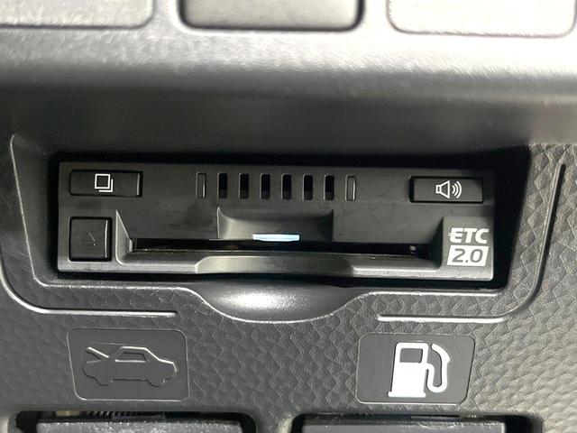 ルーミー Ｘ　電動スライドドア　バックカメラ　衝突被害軽減システム　禁煙車　コーナーセンサー　スマートキー　ＥＴＣ２．０　オートライト　ディスプレイオーディオ　Ｂｌｕｅｔｏｏｔｈ　アップルカープレイ　フルセグ（6枚目）