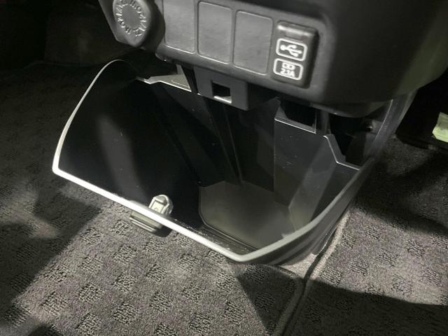 ルーミー Ｘ　電動スライドドア　バックカメラ　衝突被害軽減システム　禁煙車　コーナーセンサー　スマートキー　ＥＴＣ２．０　オートライト　ディスプレイオーディオ　Ｂｌｕｅｔｏｏｔｈ　アップルカープレイ　フルセグ（47枚目）