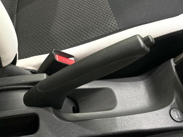 ノート ｅ－パワー　Ｘ　純正ＳＤナビ　全周囲カメラ　衝突被害軽減システム　禁煙車　ドラレコ　コーナーセンサー　スマートキー　ＨＩＤヘッド　ビルトインＥＴＣ　オートライト　オートエアコン　Ｂｌｕｅｔｏｏｔｈ　ＣＤ　ＤＶＤ再生（36枚目）