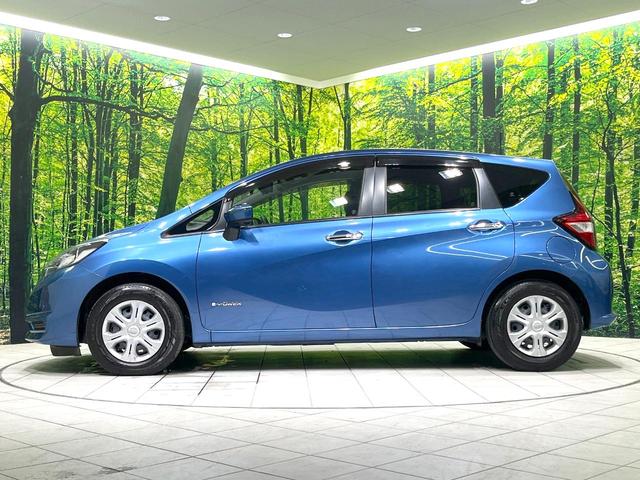 ノート ｅ－パワー　Ｘ　純正ＳＤナビ　全周囲カメラ　衝突被害軽減システム　禁煙車　ドラレコ　コーナーセンサー　スマートキー　ＨＩＤヘッド　ビルトインＥＴＣ　オートライト　オートエアコン　Ｂｌｕｅｔｏｏｔｈ　ＣＤ　ＤＶＤ再生（53枚目）