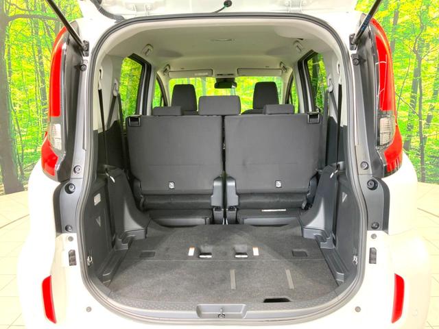 シエンタ ハイブリッドＧ　現行　禁煙車　純正８インチナビ　両側電動スライドドア　バックカメラ　衝突被害軽減システム　レーダークルーズ　コーナーセンサー　スマートキー　ＬＥＤ　ＥＴＣ　オートハイビーム　車線逸脱警報　オートライト（11枚目）