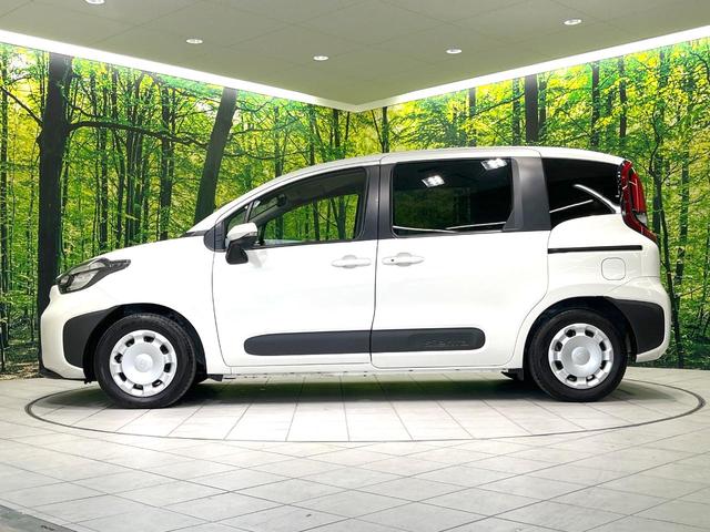 シエンタ ハイブリッドＧ　現行　禁煙車　純正８インチナビ　両側電動スライドドア　バックカメラ　衝突被害軽減システム　レーダークルーズ　コーナーセンサー　スマートキー　ＬＥＤ　ＥＴＣ　オートハイビーム　車線逸脱警報　オートライト（27枚目）