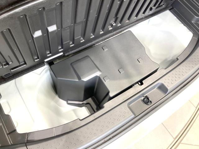 シエンタ ハイブリッドＧ　現行　禁煙車　純正８インチナビ　両側電動スライドドア　バックカメラ　衝突被害軽減システム　レーダークルーズ　コーナーセンサー　スマートキー　ＬＥＤ　ＥＴＣ　オートハイビーム　車線逸脱警報　オートライト（43枚目）