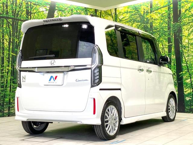 N-BOXカスタム Lターボ 禁煙車 両側電動ドア 純正SDナビ バックカメラ 衝突被害軽減システム レーダークルーズ ハーフレザーシート シートヒーター コーナーセンサー スマートキー LEDヘッド ETC オートハイビーム(16枚目)