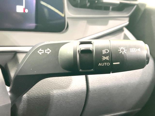 ノート Ｘ　禁煙車　純正９インチナビ　バックカメラ　衝突被害軽減システム　ドラレコ　コーナーセンサー　スマートキー　ＬＥＤヘッド　オートライト　オートエアコン　純正１６インチアルミ　Ｂｌｕｅｔｏｏｔｈ　ＣＤ（7枚目）