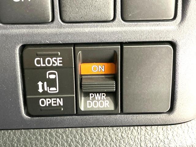 ヴォクシー ハイブリッドV 禁煙車 フリップダウンモニター 純正SDナビ 前席シートヒーター 置くだけ充電 電動スライドドア バックカメラ ドラレコ LEDヘッドライト ETC クルコン オートライト 純正15インチAW(6枚目)