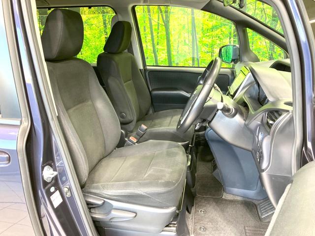 ヴォクシー ハイブリッドV 禁煙車 フリップダウンモニター 純正SDナビ 前席シートヒーター 置くだけ充電 電動スライドドア バックカメラ ドラレコ LEDヘッドライト ETC クルコン オートライト 純正15インチAW(10枚目)