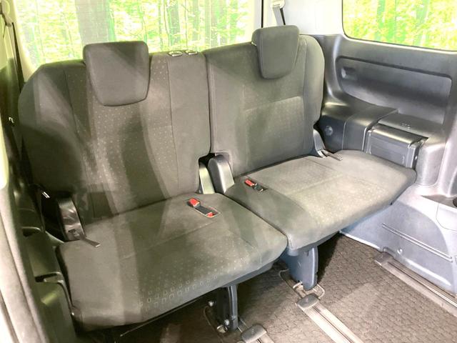 ヴォクシー ハイブリッドV 禁煙車 フリップダウンモニター 純正SDナビ 前席シートヒーター 置くだけ充電 電動スライドドア バックカメラ ドラレコ LEDヘッドライト ETC クルコン オートライト 純正15インチAW(12枚目)